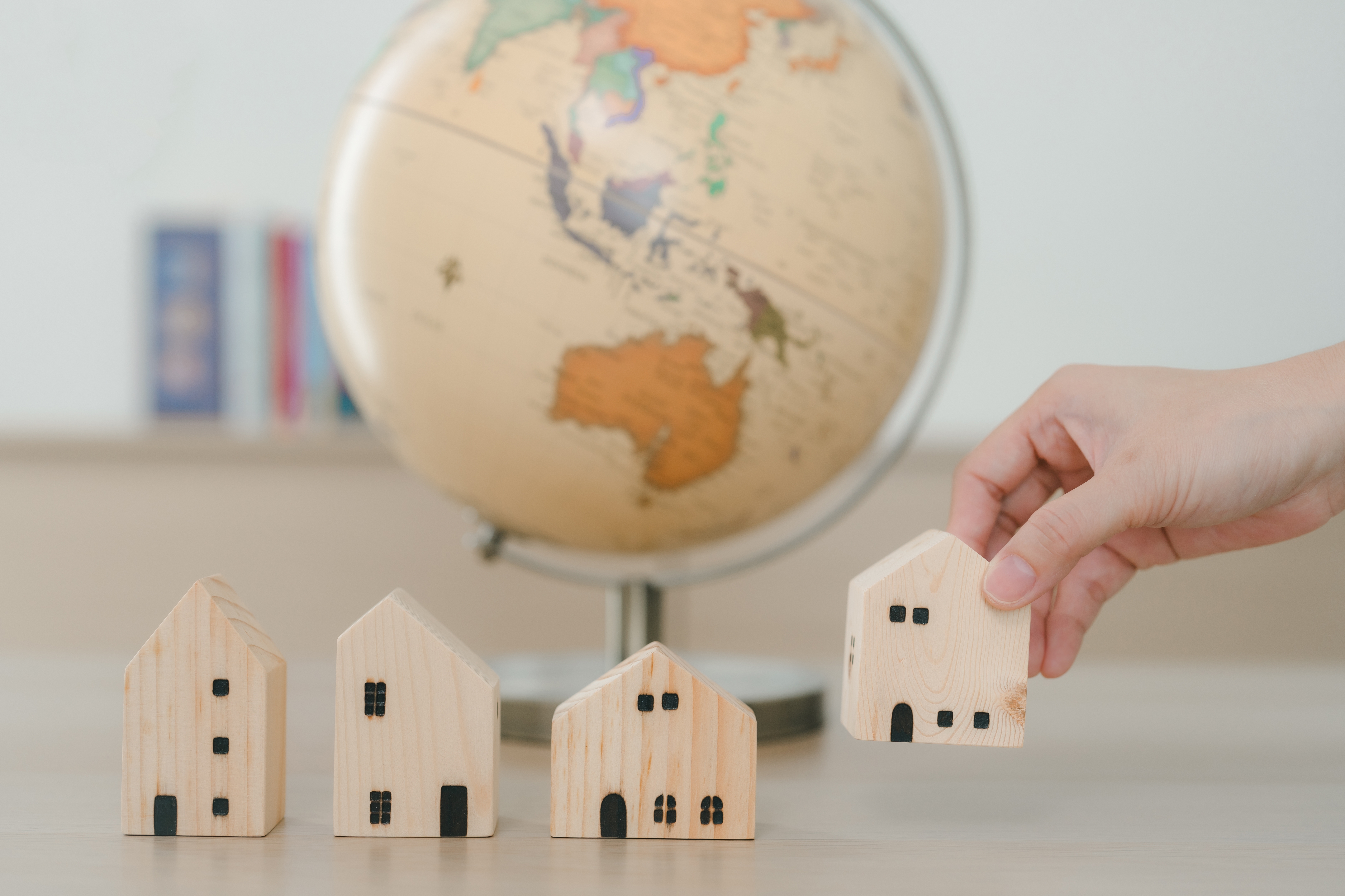 Shutterstock 2521728371